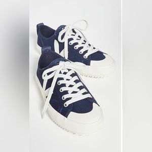 Veja Nova Sneakers Size 6/37